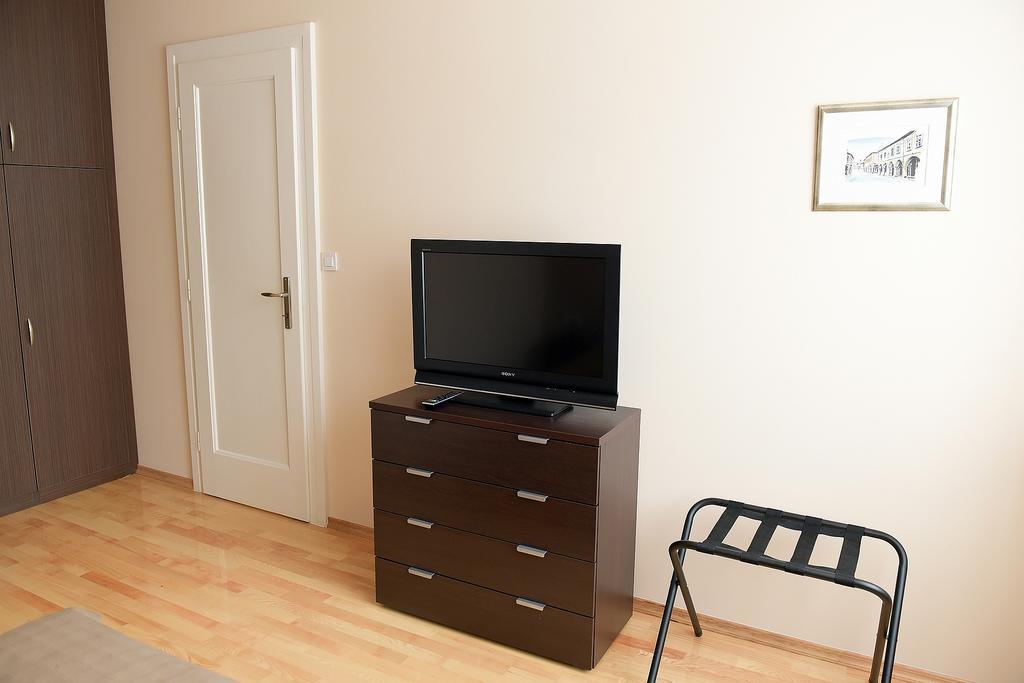 Apartman Cesaric أوسييك المظهر الخارجي الصورة