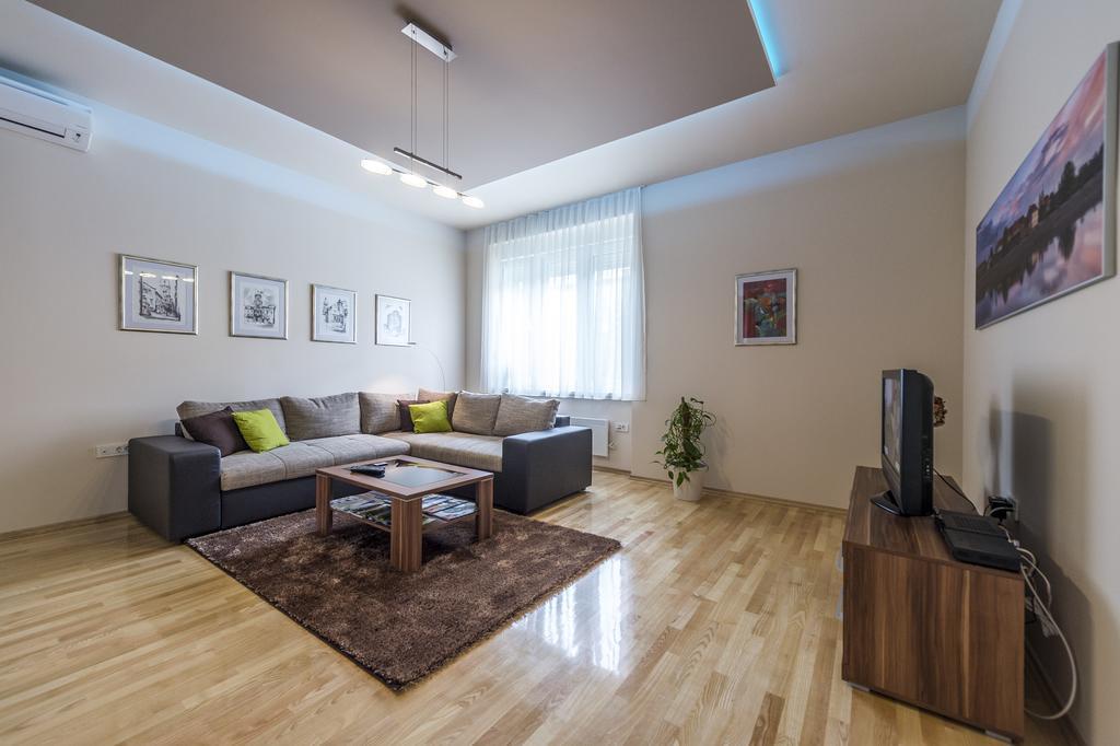 Apartman Cesaric أوسييك المظهر الخارجي الصورة
